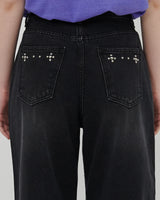 STUDS STRAIGHT LEG JEANS [BLACK]