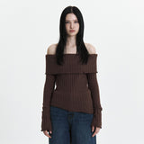 C ASYMMETRIC OFF-SHOULDER KNIT TOP_BROWN