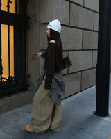 One-pin tuck strap balloon cotton pants
