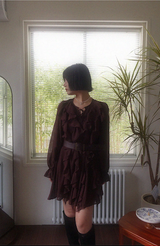 モエラッフルシフォンドレスウィズベルト (ブラウン)