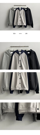 Chel Raglan and Colored Hooded Jumper
