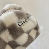 クラムラウンドポーチ_Fur Gray Checkerboard