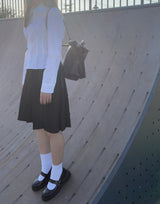 リボンカラーブラウス
