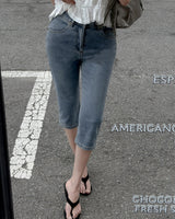 Stretch denim capri pants