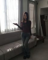 Brown shirring button T