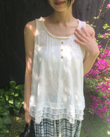 [MADE] Toyu Pintuck Frill Button Lace Sleeveless Top