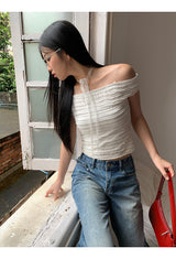 Star frill lace off-shoulder tee
