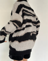ZEBRA BLACK MARBLING BOXY MODERN HIP KNIT