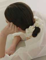 26SS★ Plump Twist Satin Scrunchie