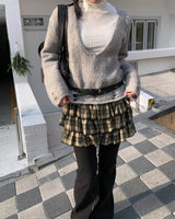 Long eyelet belt