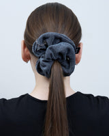 EYELET SCRUNCHIE