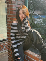 Star Stripe Off-Shoulder Long Sleeve Knitwear