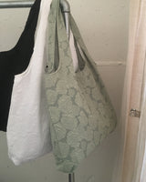 Nimmer Flower Embossing Shoulder Bag