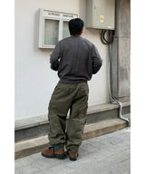 Curved diagonal cargo banding pants