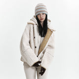 C FUR REVERSIBLE MUSTANG_BEIGE