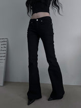ローライズブラックブーツカットデニム