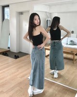 Uma sleeveless