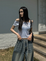 rope shirring off-shoulder tee