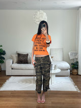 stay close lettering tee