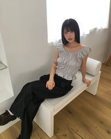 フレーンオフショルダーシャーリングフリルスリーブレスブラウス