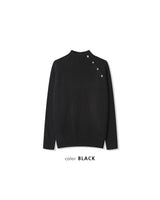 Nell Line Neck Button Knit