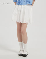 Double ribbon lace banding flare skirt white