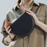 HALF MOON_black