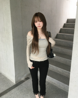 VネックTシャツ