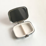 Storage case for little things / 小物入れ