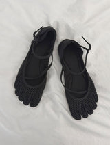 MESH FIVE-TOE SHOES