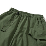 Packable parachute cargo pants / Evergreen