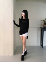 Cumen lettering lip neck slim long sleeve t-shirt