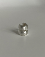 Pale earring (silver)