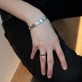 Curve ring