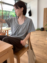 String shirred t-shirt