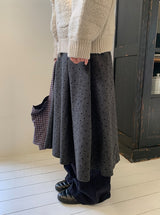 フィーデンウールプリーツバンディングドットロングスカート