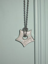 gleaming star cheek pendant [white]