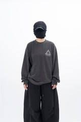 トライアングルピグメント長袖Tシャツ