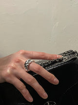 BOLD DIAGONAL RING