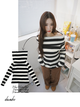 Star Stripe Off-Shoulder Long Sleeve Knitwear