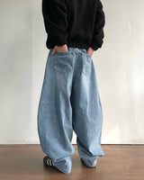 Based Curved Denim Pants
