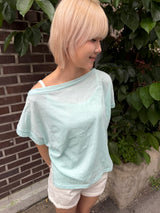 ボクシーレタリングオフショルダーTシャツ