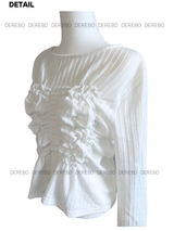 Beagle accentuated shirring frill long-sleeved shirt