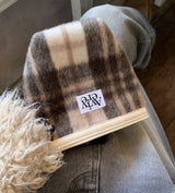 classic pouch_brown check