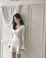 milktea bell flare knit ops
