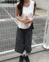 Sleeveless blouse