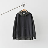 シオ トーン レイヤード フーディー