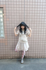 dolly frill T (2c)