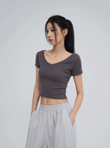[U-BASIC] Soft cotton V-neck cropped T-shirt