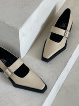Higher Strap Buckle Loafer beige